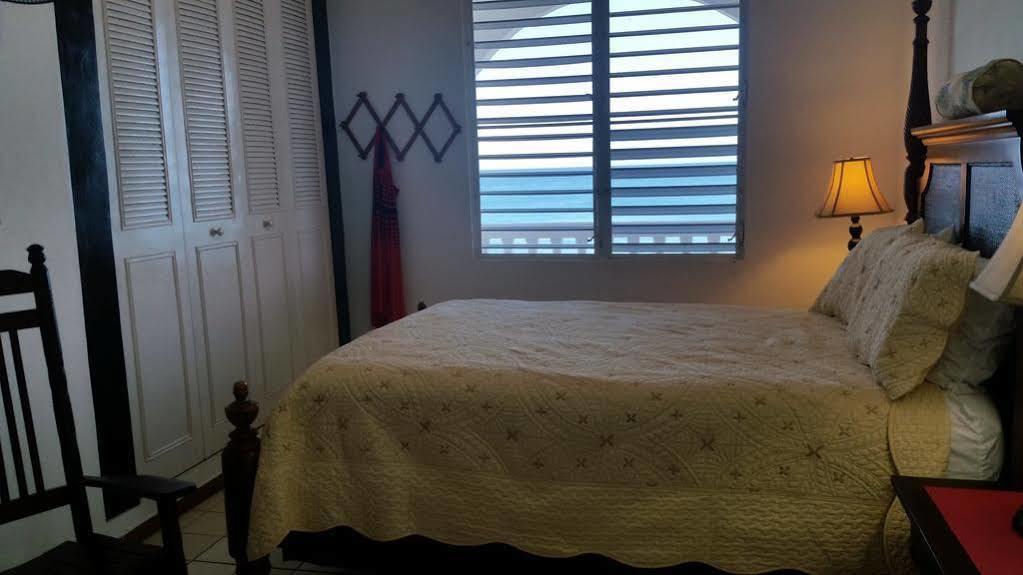 Coconut Palms Inn Rincón Extérieur photo